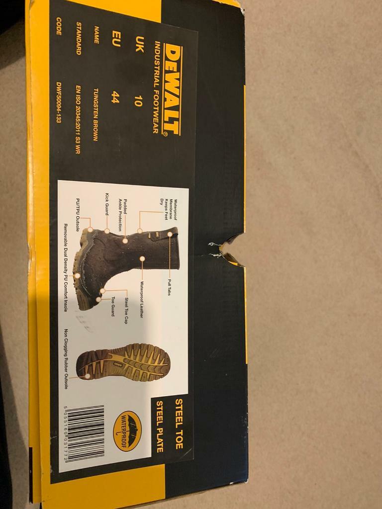 dewalt tungsten rigger boots size 9
